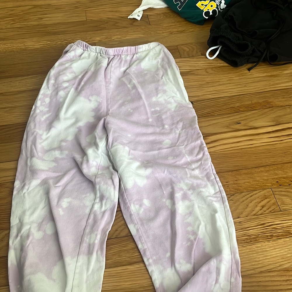 Purple-white sweat pants